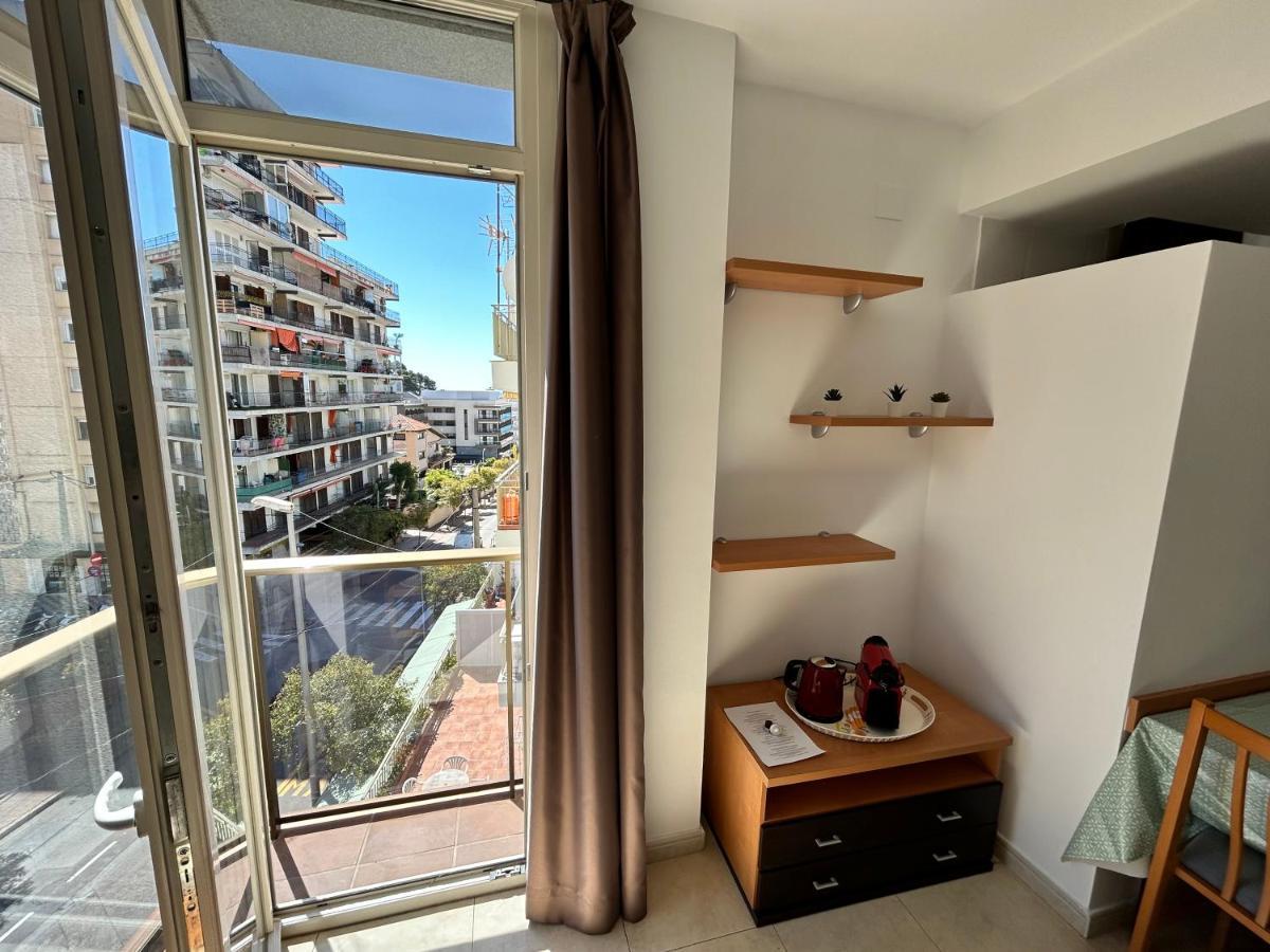 Apartaments Superiors Mtb Only Couples Lloret de Mar Exterior photo
